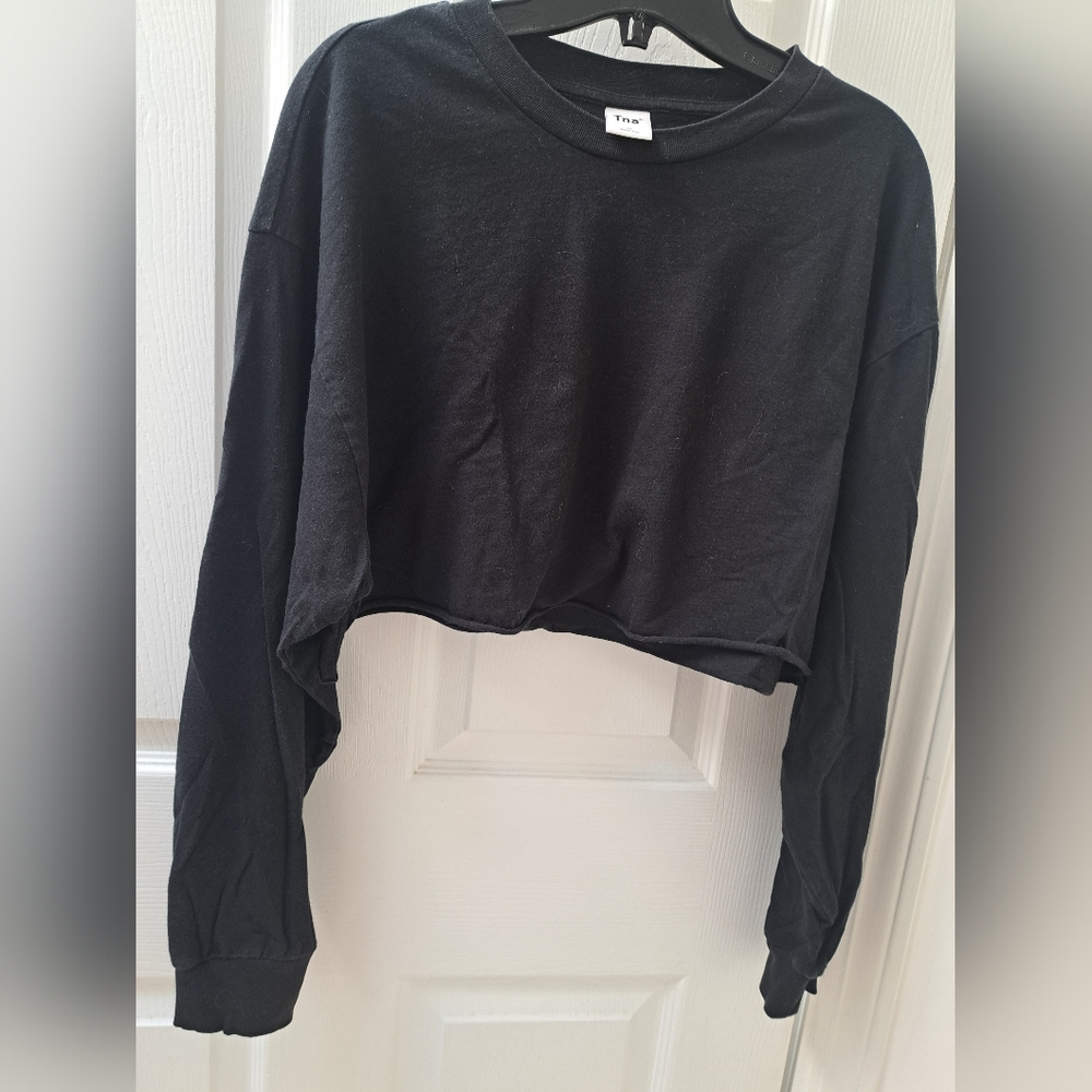 Aritzia TNA cropped sweatshirt